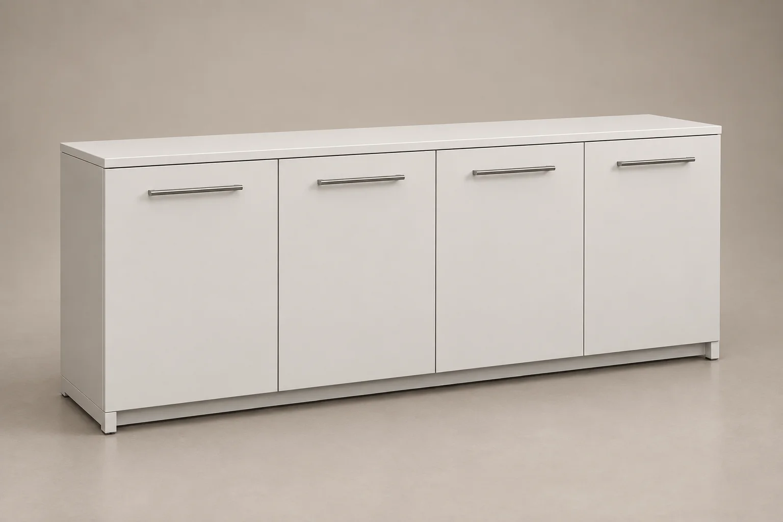 Credenza de Poliarte, blanca de cuatro puertas
